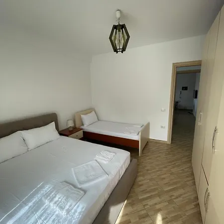 Charming Coastal Retreat Apartment Vlore Exterior photo