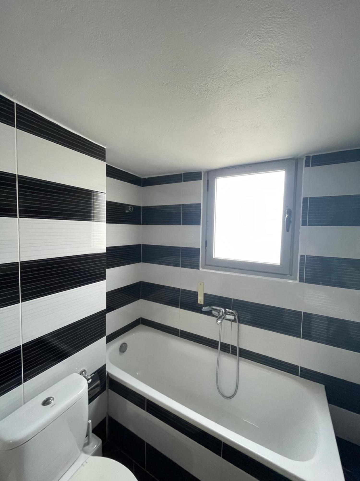 Appartement Charming Coastal Retreat Vlorë